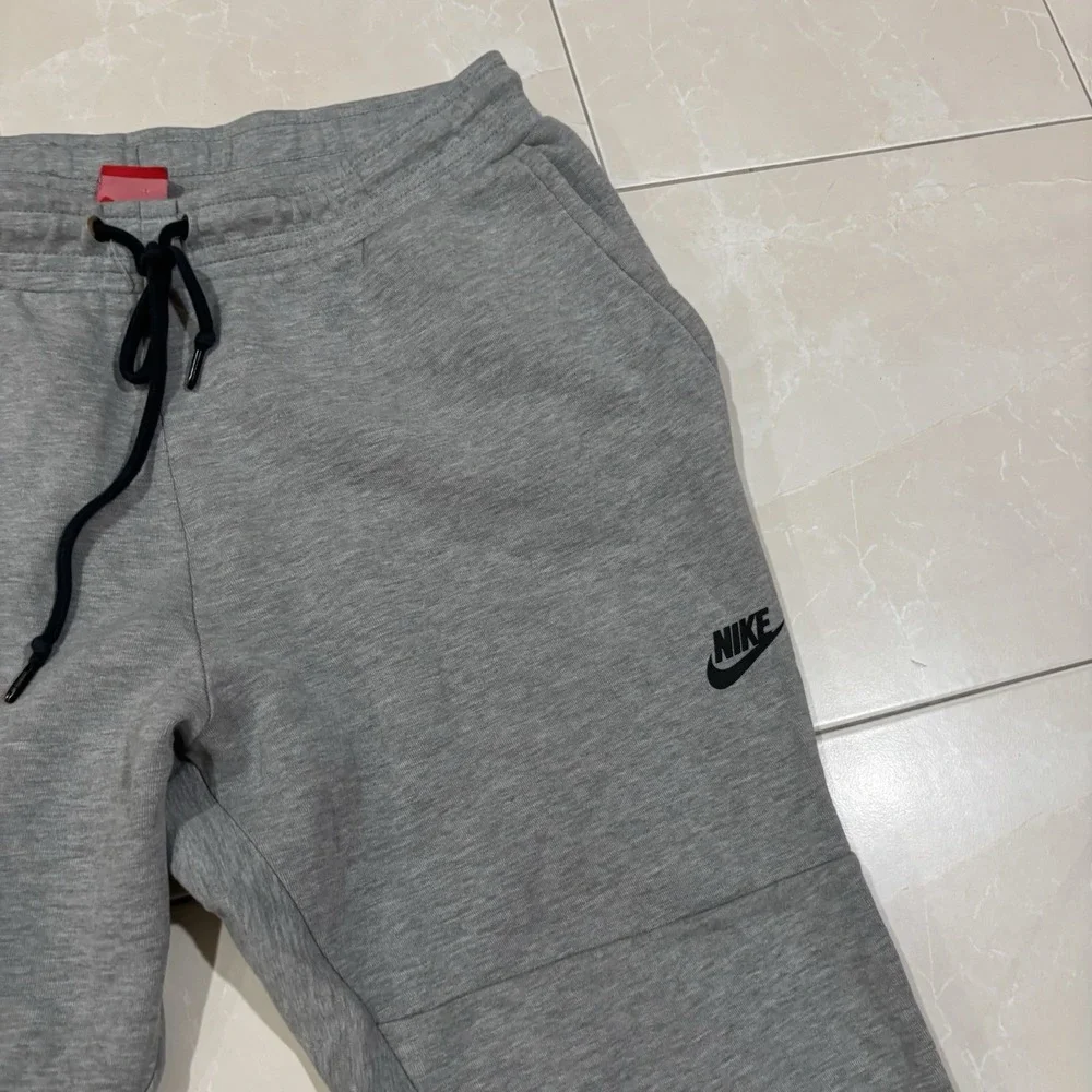 Nike Tech Sweatpants Mens Large Gray Fleece Jogger Zip Pocket 545343-065